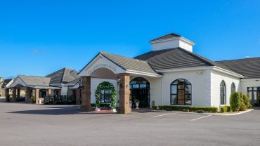 Killarney Oaks Hotel