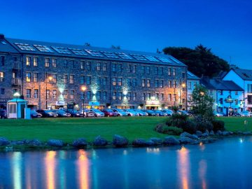 Westport Coast Hotel