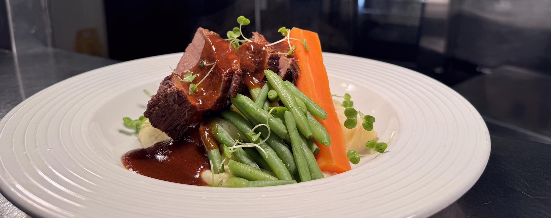 Henry’s Bar & Restaurant | Book In Ireland