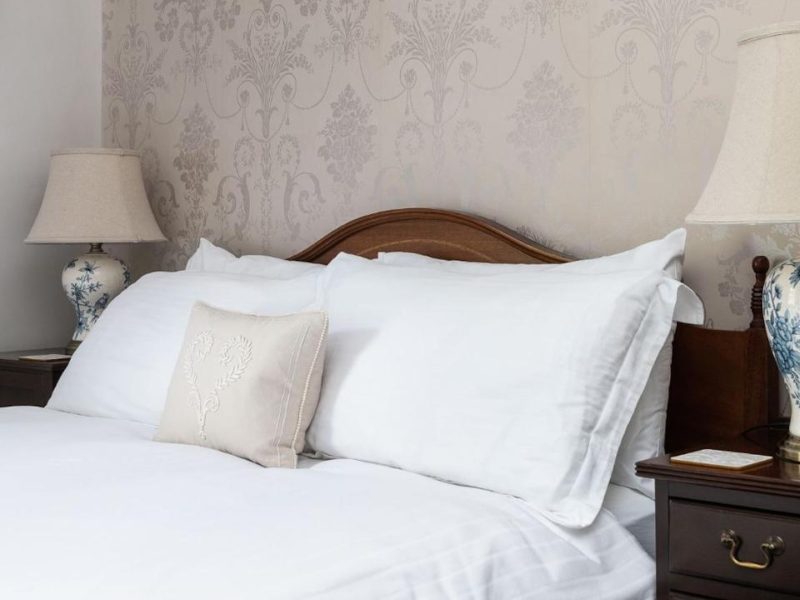 Riverdale House B&B – Classic Triple Room