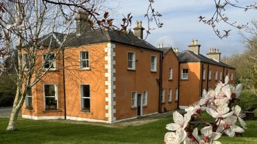 Clone Country House